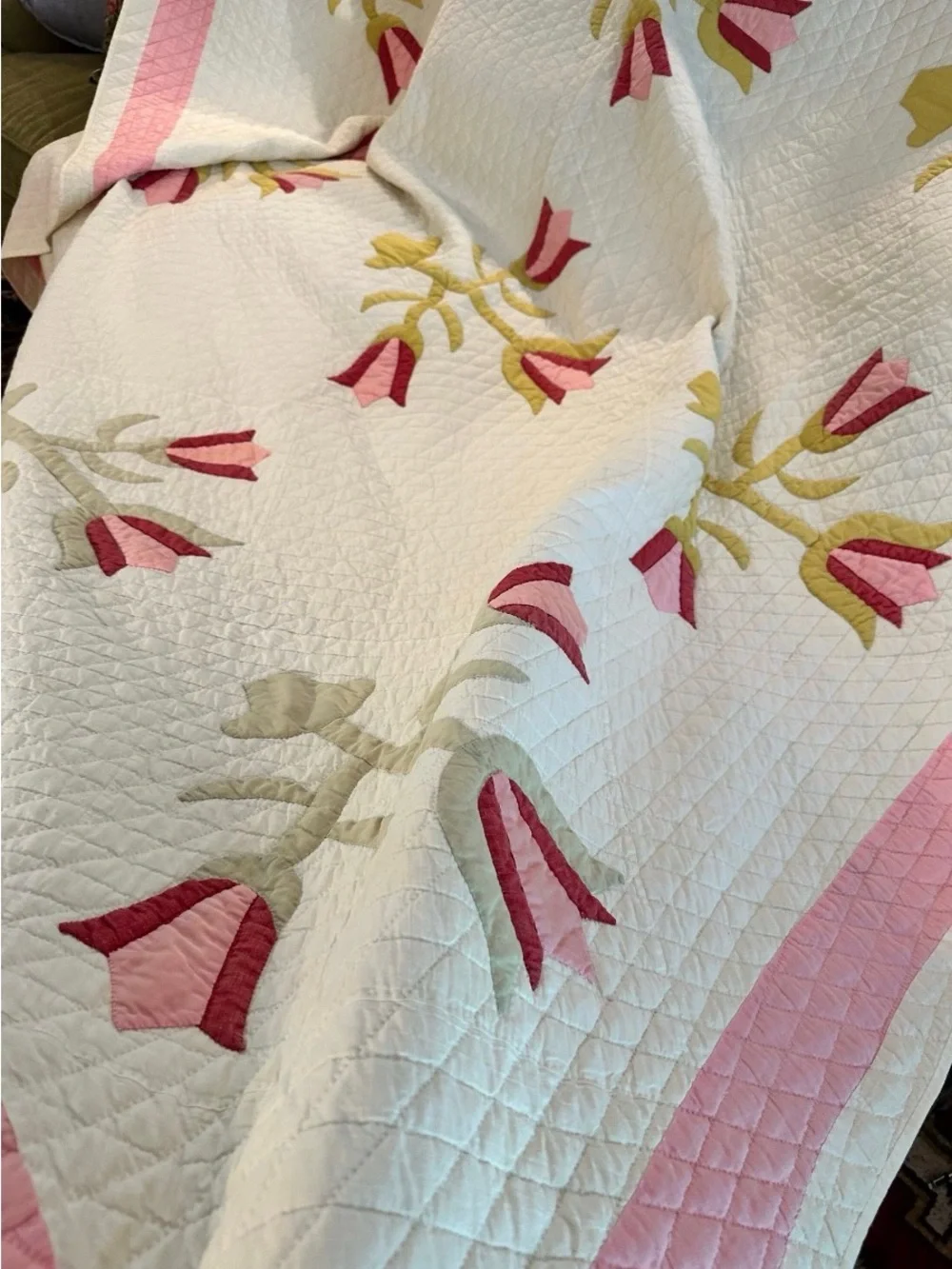 Antique Floral Tulip Quilt Top in Cream, Pink & Red